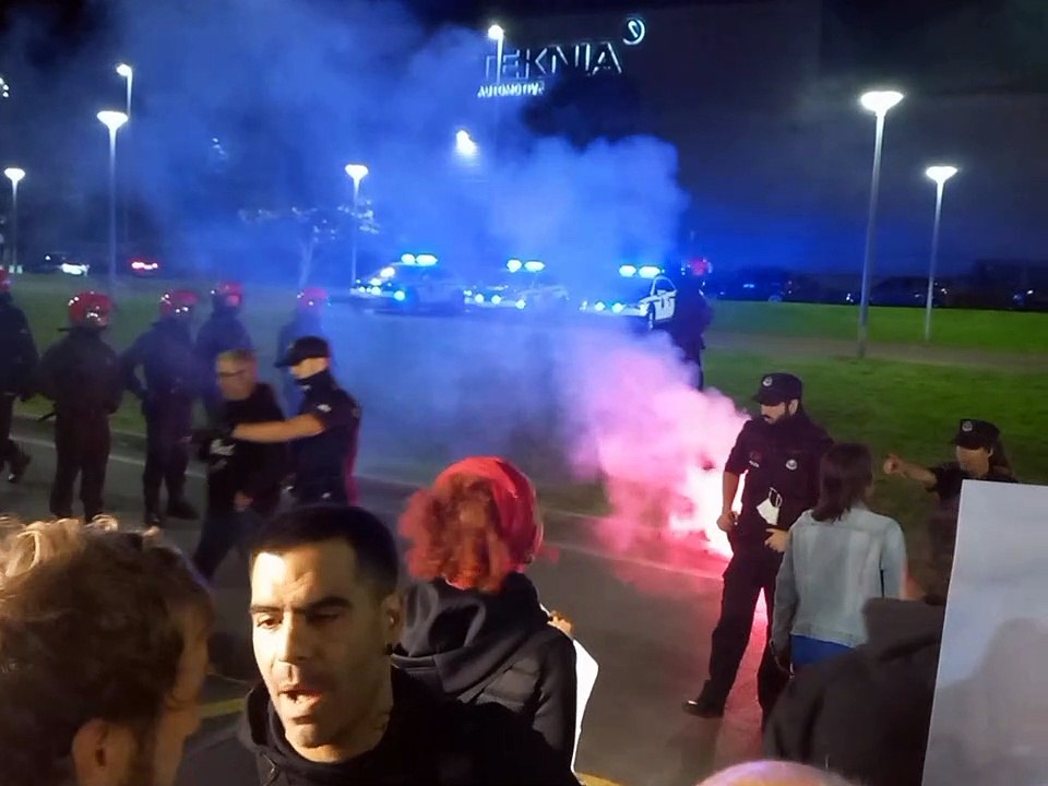 Concentración de trabajadores del Metal de Bizkaia ante la empresa ...