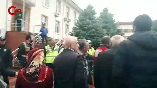 Toprağına sahip çıkan köylü kadınlar müdahaleye isyan etti: 'Ben asker, polis, jandarma doğuruyorum onlar bizi darp ediyor!'