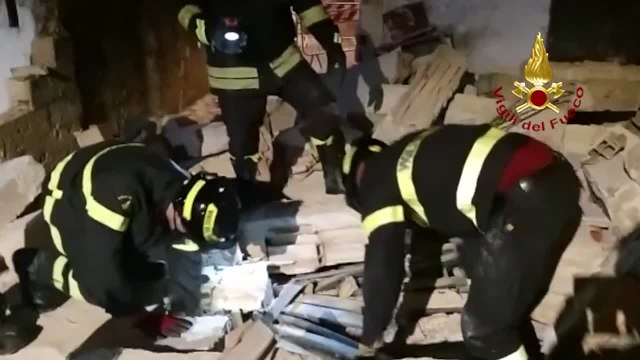 Crolla nel Leccese il solaio di un edificio disabitato: nessuna persona coinvolta