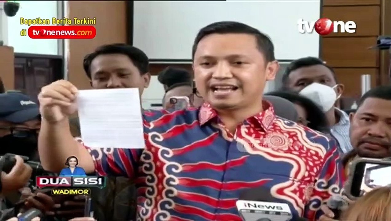 Penjelasan Pengacara Bharada E soal Tak Ajukan Eksepsi  Dua Sisi tvOne_480p.mp4