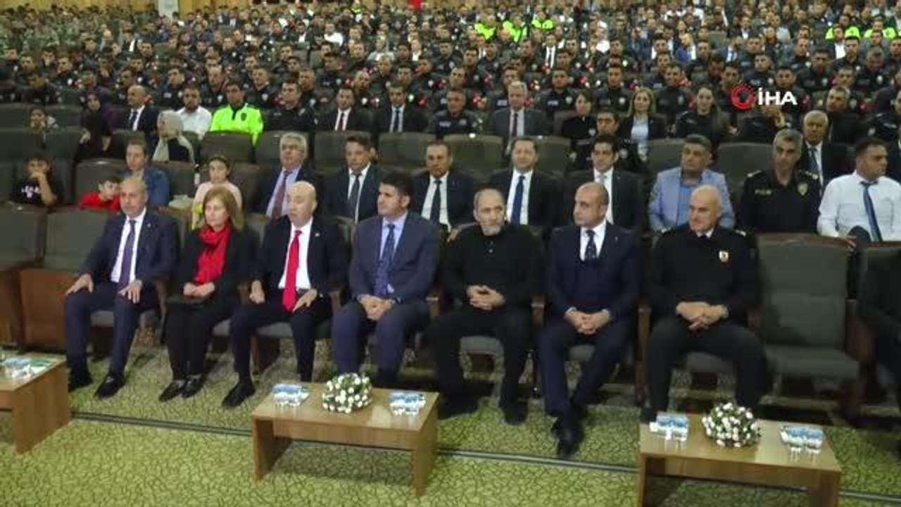 Polis Başmüfettişi Sula ile eski TEM Daire Başkanı Aslan'dan polislerle söyleşi