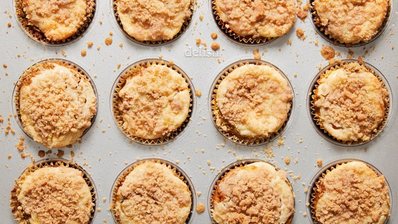 You Need To Make Pumpkin Cream Cheese Muffins For Your Fall Breakfast