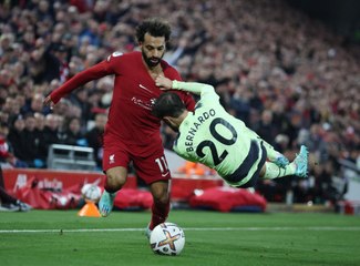 فجَّر غضب محمد صلاح.. بيرناردو سيلفا عدو قديم لليفربول