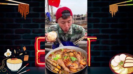 AMAZING!!! EATING SPICY SEAFOOD ON THE BOILING STOVE