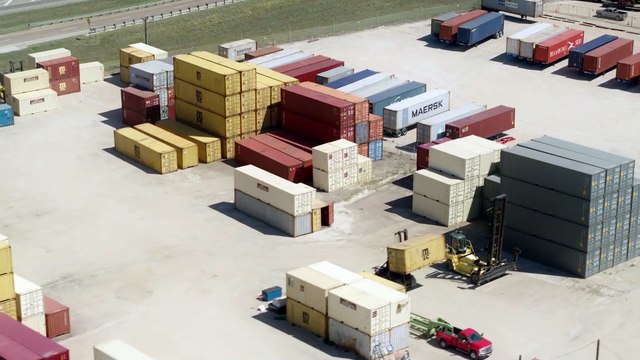 Caminhões autônomos farão entregas para a Ikea