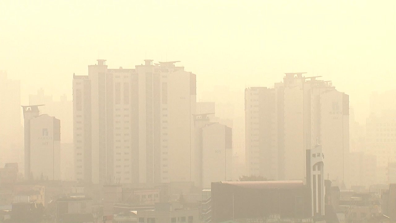 [날씨] 출근길 짙은 안개, 중서부 초미세먼지...주말 완연한 가을 / YTN