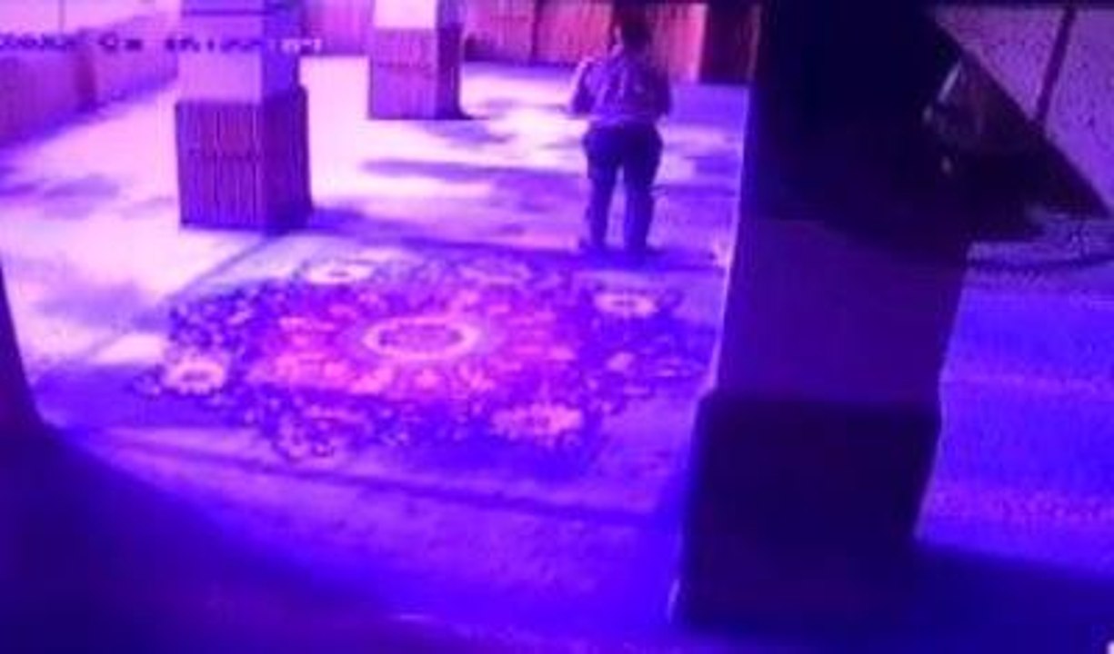 Son dakika haber! Namaz kılarken kalp krizi geçiren adam hayatını kaybetti, o anlar kameraya yansıdı