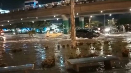 Inundaciones por fuerte aguacero en Ibagué