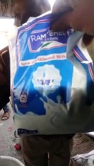 LIVE RAID VIDEO : सूजी और वॉल पुट्टी को मिलाया, और बन गया मावा और मिल्क केक!