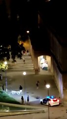 Altercado ante la Biblioteca de Nou Barris