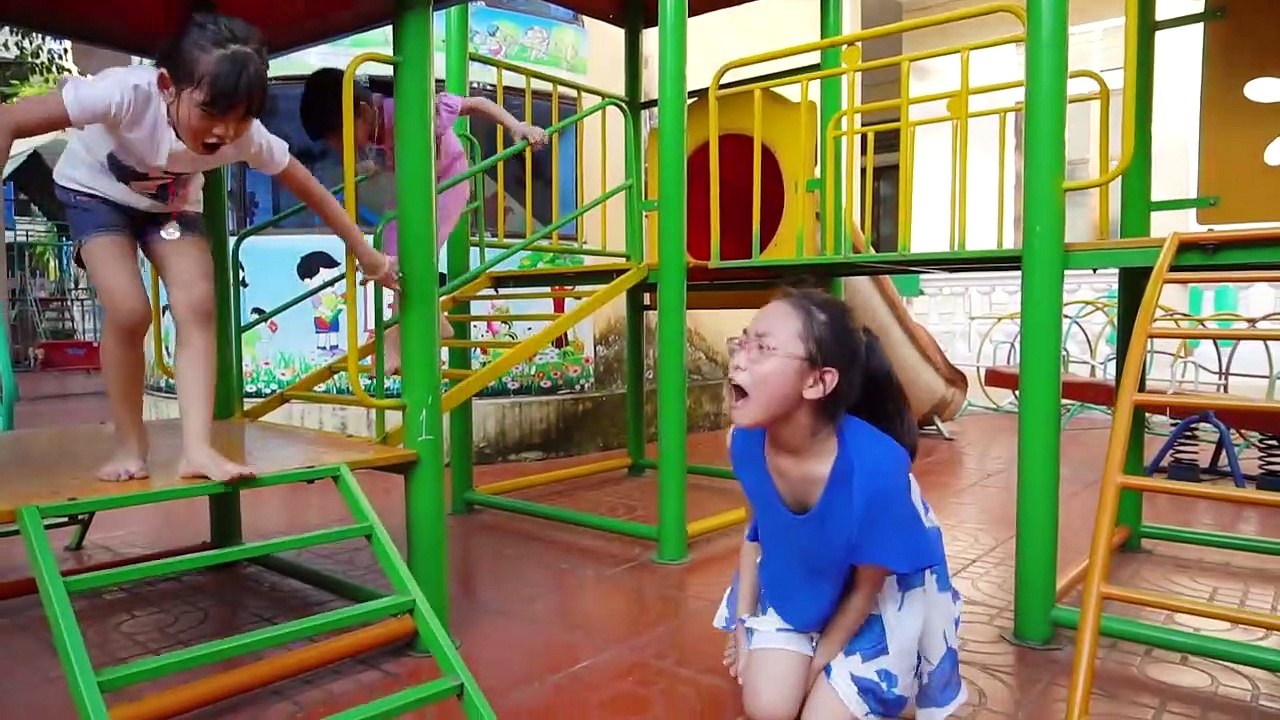Learn Color - Fun indoor playground for family at play area - nursery rhymes song for baby