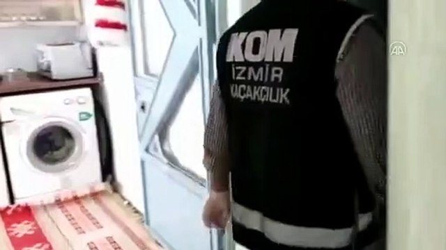 İzmir'de 1085 parça tarihi eser ele geçirildi