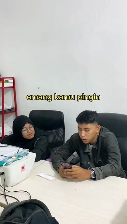 pemuda amplop coklat robbymaulids