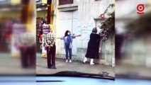 İran’da bir grup kadın, hayatını kaybeden Mahsa Amini’nin ölümüne tepki olarak yoldan geçenlerle kucaklaştı