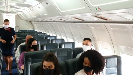 Les 5 choses à ne surtout pas faire en avion selon une hôtesse de l'air