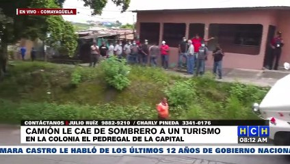 “De sombrero” cae contenedor de un camión sobre un “turismito” en El Pedregal