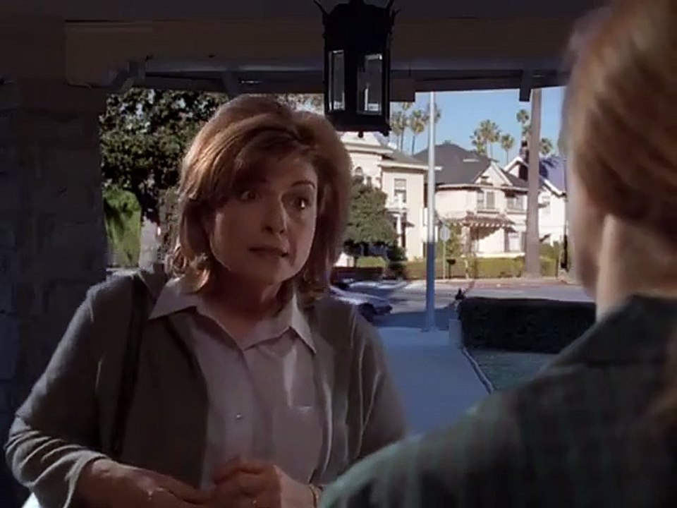 Six Feet Under - Se1 - Ep03 - The Foot HD Watch HD Deutsch