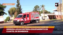 Herrera ahuad entrega equipamiento en cuartel de bomberos