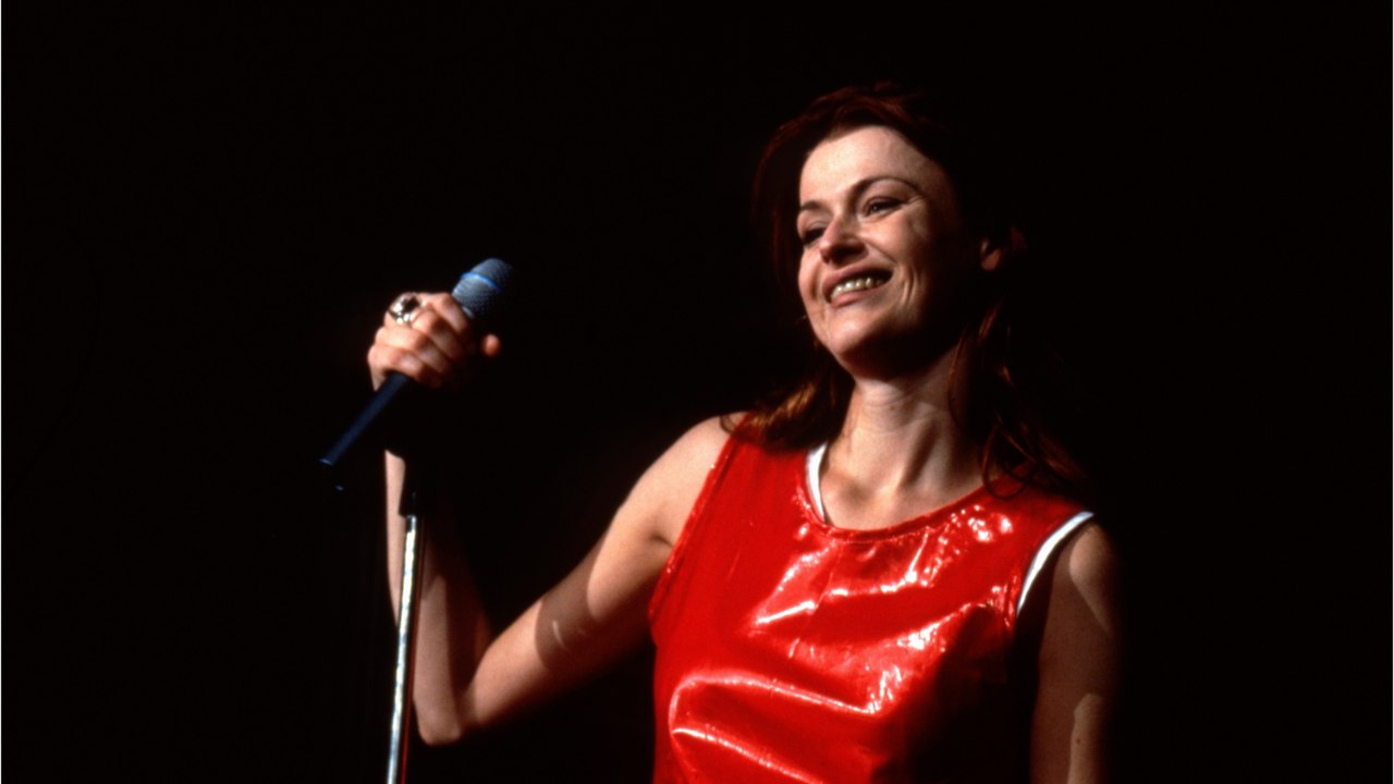 Voici - Je pense que c’est de ma faute" : Axelle Red se confie sur son rôle de mère