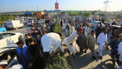 Protestas tras la inhabilitación en Pakistán del ex primer ministro Khan