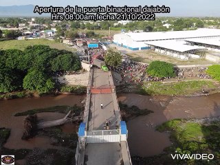 Camioneros mantienen bloqueada puerta Dajabón-Juana Méndez