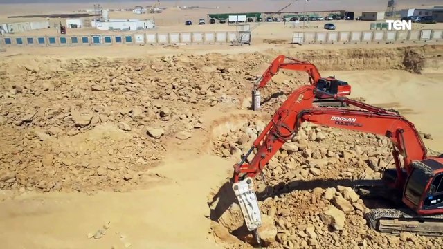 تصوير جوي لمحطة العاصمة بمشروع الخط الأول للقطار الكهربائي السريع العين السخنة - العلمين