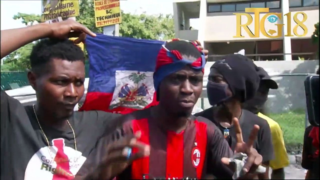 Plizyè militan nan Dèlma 30 kontinye mande demisyon premye minis doktè  Ariel Henry nan tet peyi a.