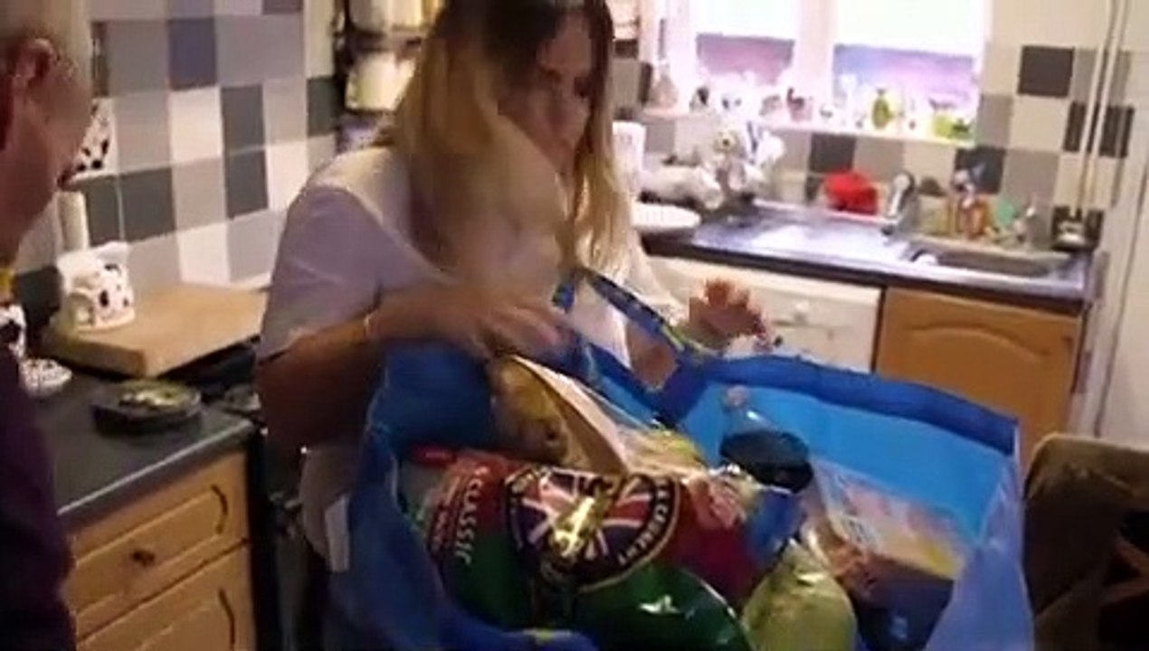 Rich House, Poor House - Se1 - Ep02 HD Watch HD Deutsch