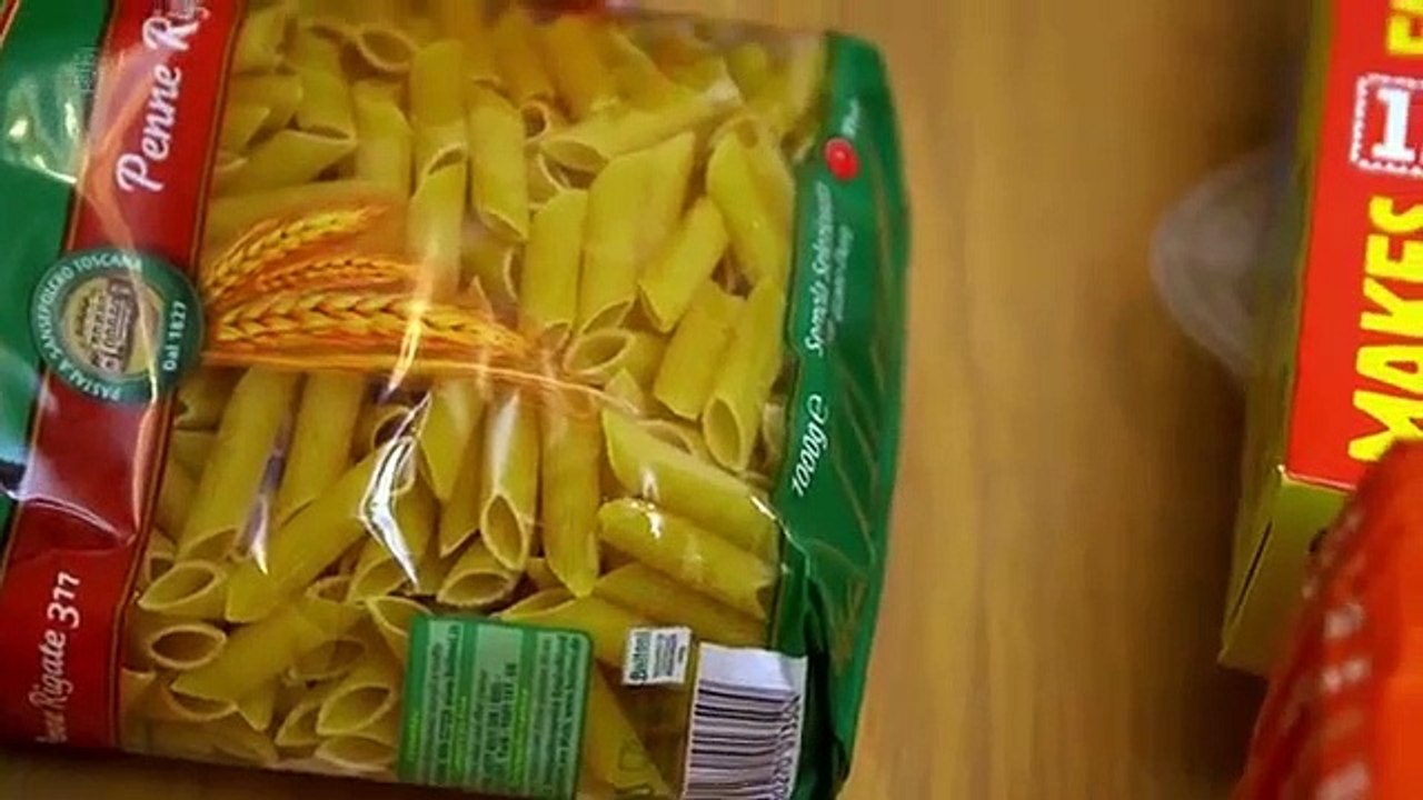 Rich House, Poor House - Se2 - Ep02 HD Watch HD Deutsch