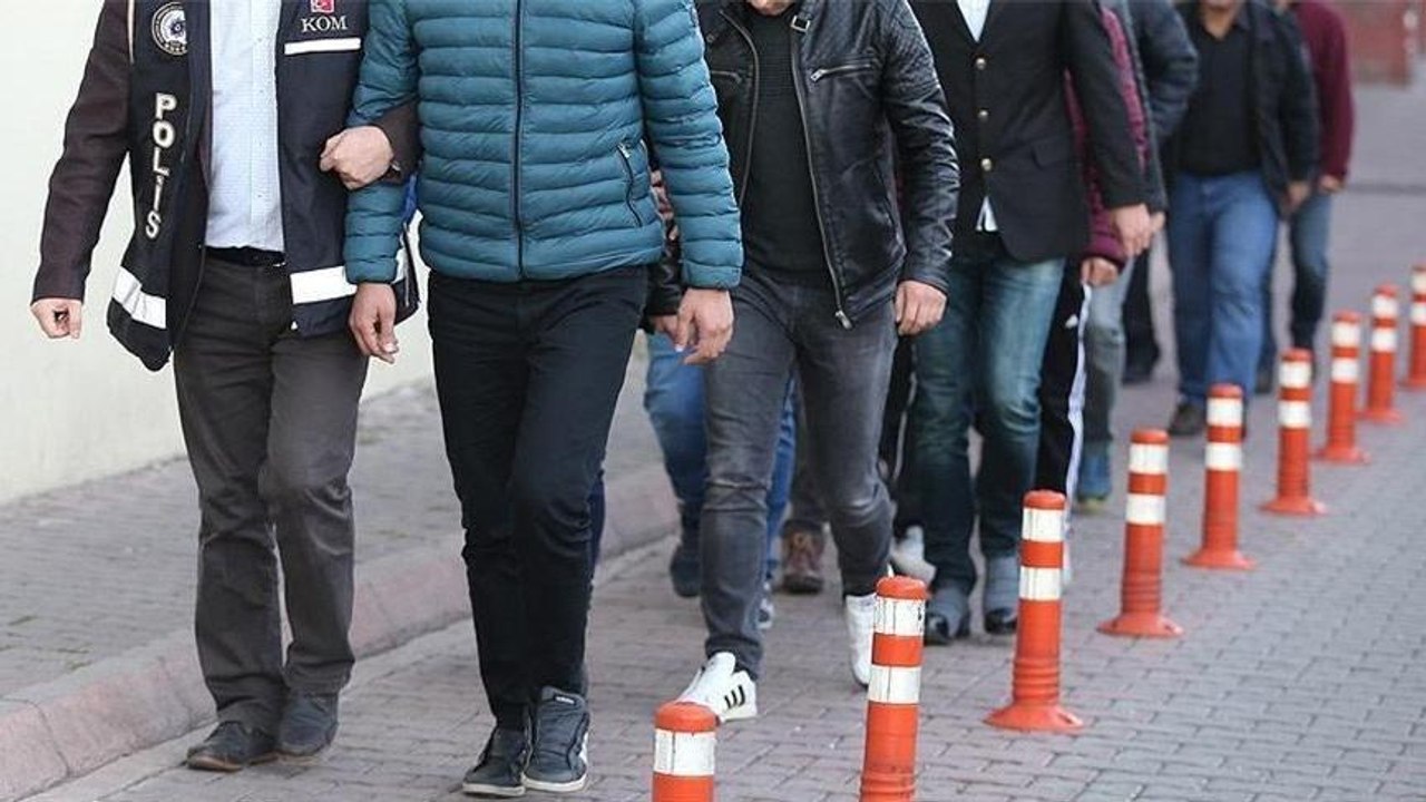 İstanbul merkezli 3 ilde dolandırıcılık operasyonunda 6 kişi tutuklandı