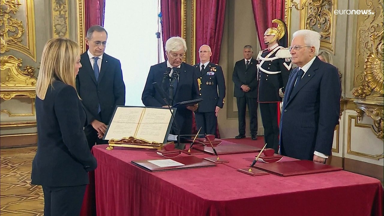 Premiere im Quirinalspalast: Meloni als 1. Regierungschefin Italiens vereidigt