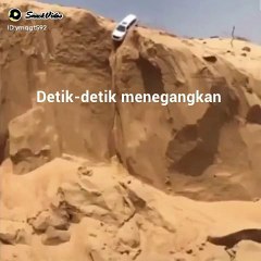 detik -detik mobil masuk jurang.