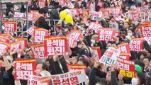 '윤석열 퇴진' 촛불 집회...'이재명 구속' 보수 집회도 / YTN