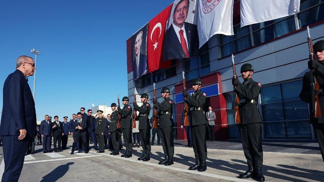 CHP’den afiş tepkisi: Bu para nereden çıkıyor?