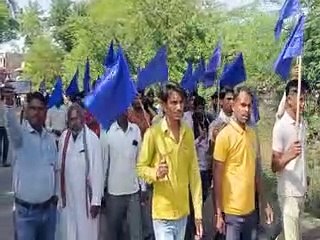 पुलिस कार्रवाई से असंतुष्ट दलितों ने बौद्ध धर्म अपनाया