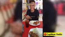 Aksi Nekat Pria Bawa Nasi Tambahan dari Rumah saat Makan di Restoran, Publik Ikut Mengaku