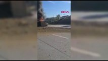 İSTANBUL-TUZLA'DA DEVRİLEN HAFRİYAT KAMYONU ALEV ALEV YANDI