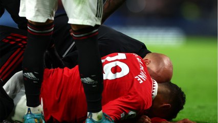 Voici - Raphaël Varane : blessé à un mois de la Coupe du monde, le défenseur français fond en larmes