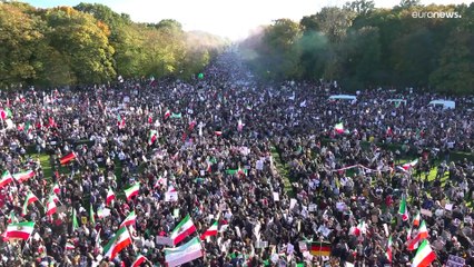 Il mondo non lascia da solo l'Iran che protesta