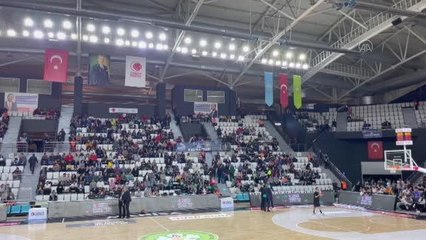 Son dakika haberleri | Manisa jandarmasından basketbol maçında "kadına şiddete" karşı pankart