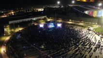Aydın gündem haberleri: KAHRAMANMARAŞ - Şarkıcı Emre Aydın konser verdi