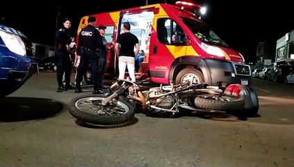 Colisão de trânsito na Avenida Brasil deixa motociclista ferido