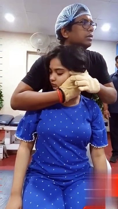 Back pain and chest pain treatment#shorts#chiropractic