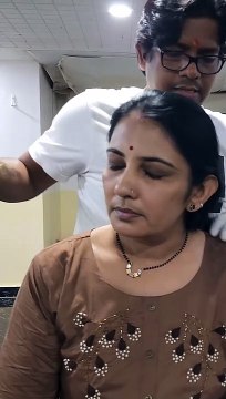 back pain neck pain and shoulder pain treated#shorts#chiropractic