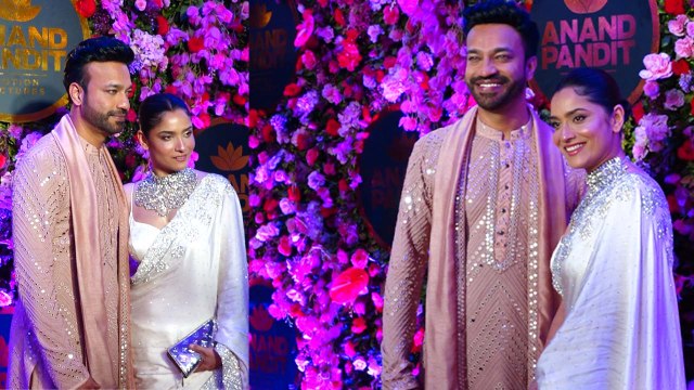 Ankita Lokhande पति के साथ पहुंची Diwali Party में, सफेद साड़ी में लगी कमाल, Media से बोलीं...