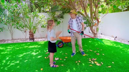 Five Kids show that knowledge at school is the most important thing