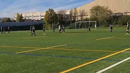 Faute à 30 mètres, v'la Carlito !