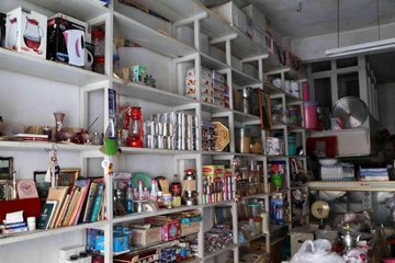 Bu dükkana gelenler hiçbir şey alamadan dönüyor