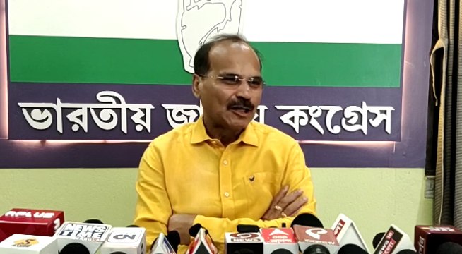 আরএসএস-এর সঙ্গে গোপন বৈঠক করতে গেছেন অভিষেক : অধীররঞ্জন চৌধুরী | Oneindia Bengali