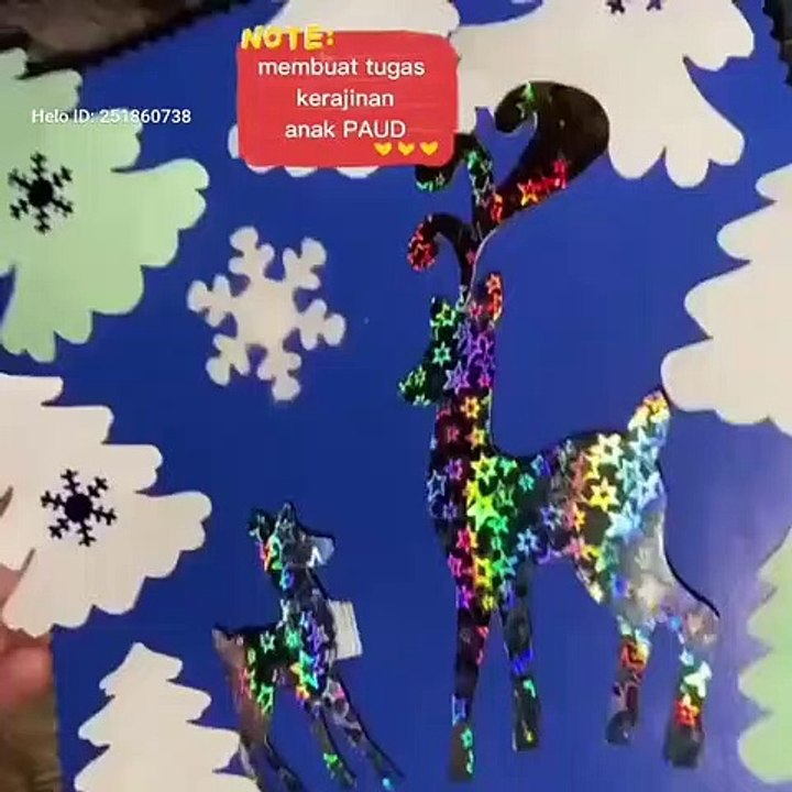 Membuat tugas kerajinan anak Paud